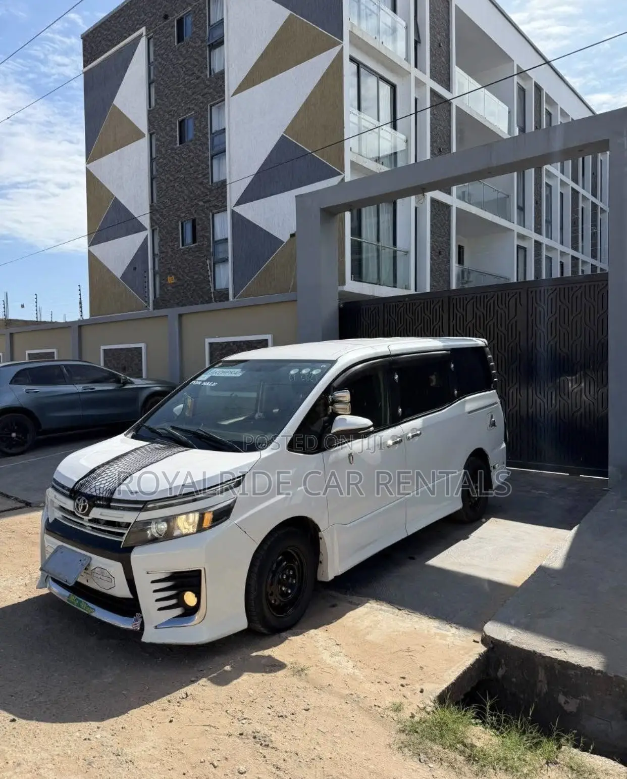 Toyota Voxy 80-Series.