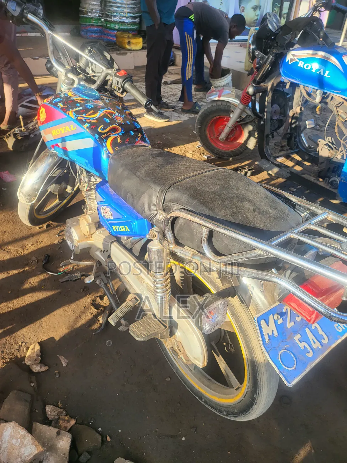 Royal Enfield Classic 350 2024 Blue