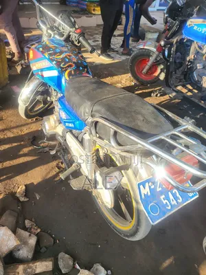 Royal Enfield Classic 350 2024 Blue