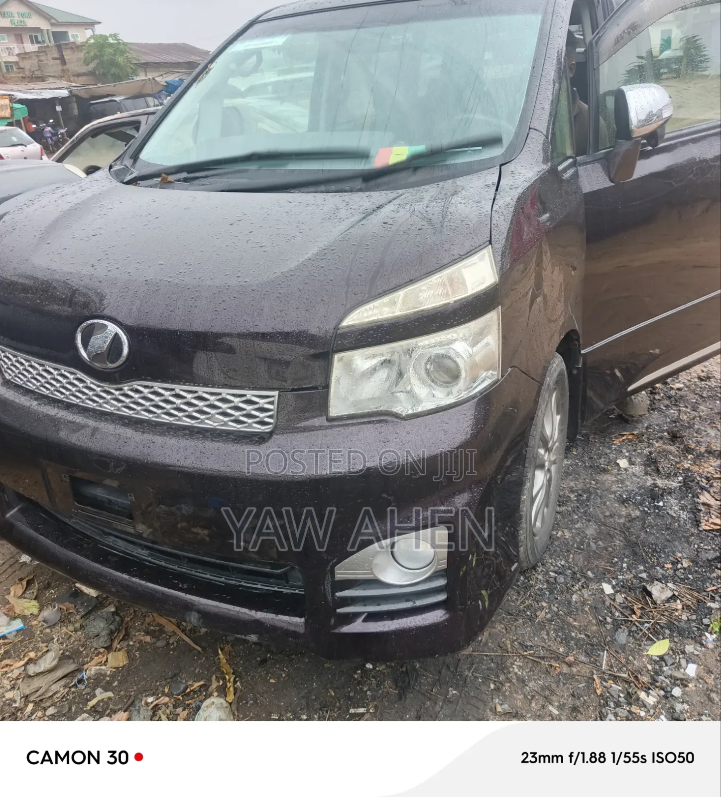 Toyota Voxy 2013 Gray
