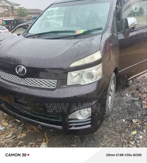 Toyota Voxy 2013 Gray