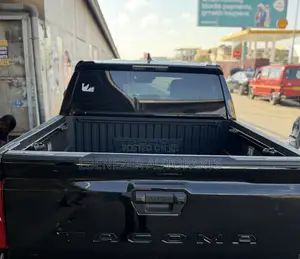 Toyota Tacoma Bucket Cover Trifold 2024 2025 2026