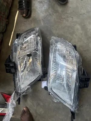 Toyota Hilux Virgo Headlight 2011 2012 2013