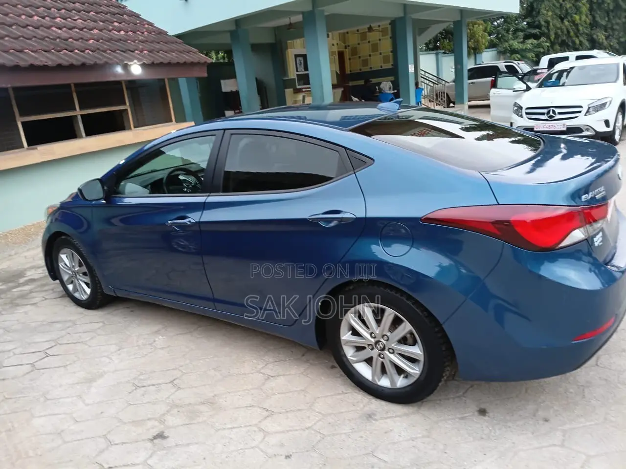 Hyundai Elantra Limited Sedan FWD (1.8L 4cyl 6A) 2016 Blue
