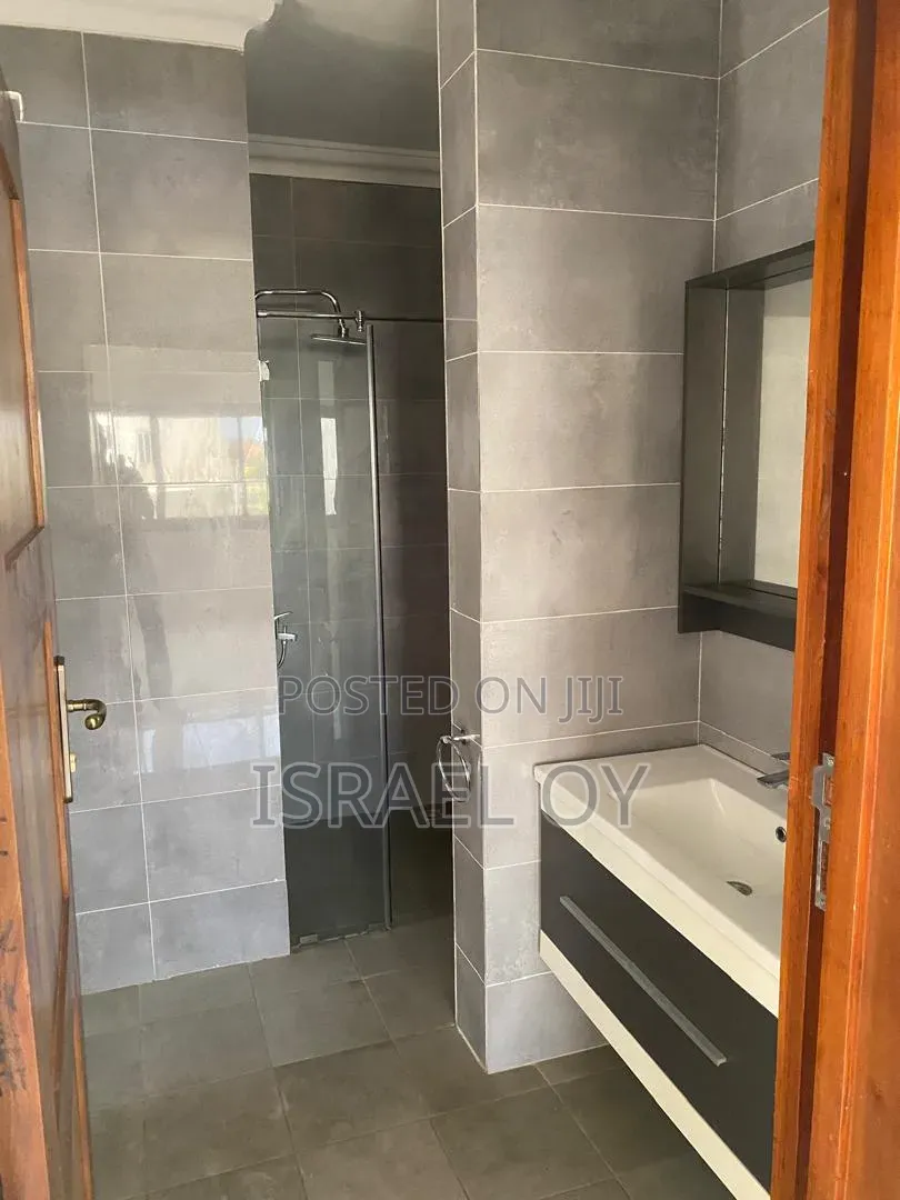 4bdrm House in Adjiringanor, Adjiriganor for rent