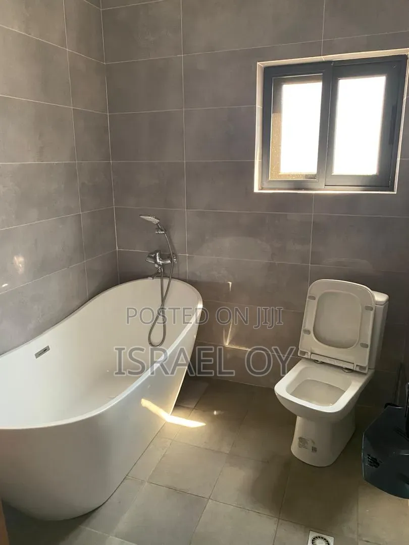 4bdrm House in Adjiringanor, Adjiriganor for rent