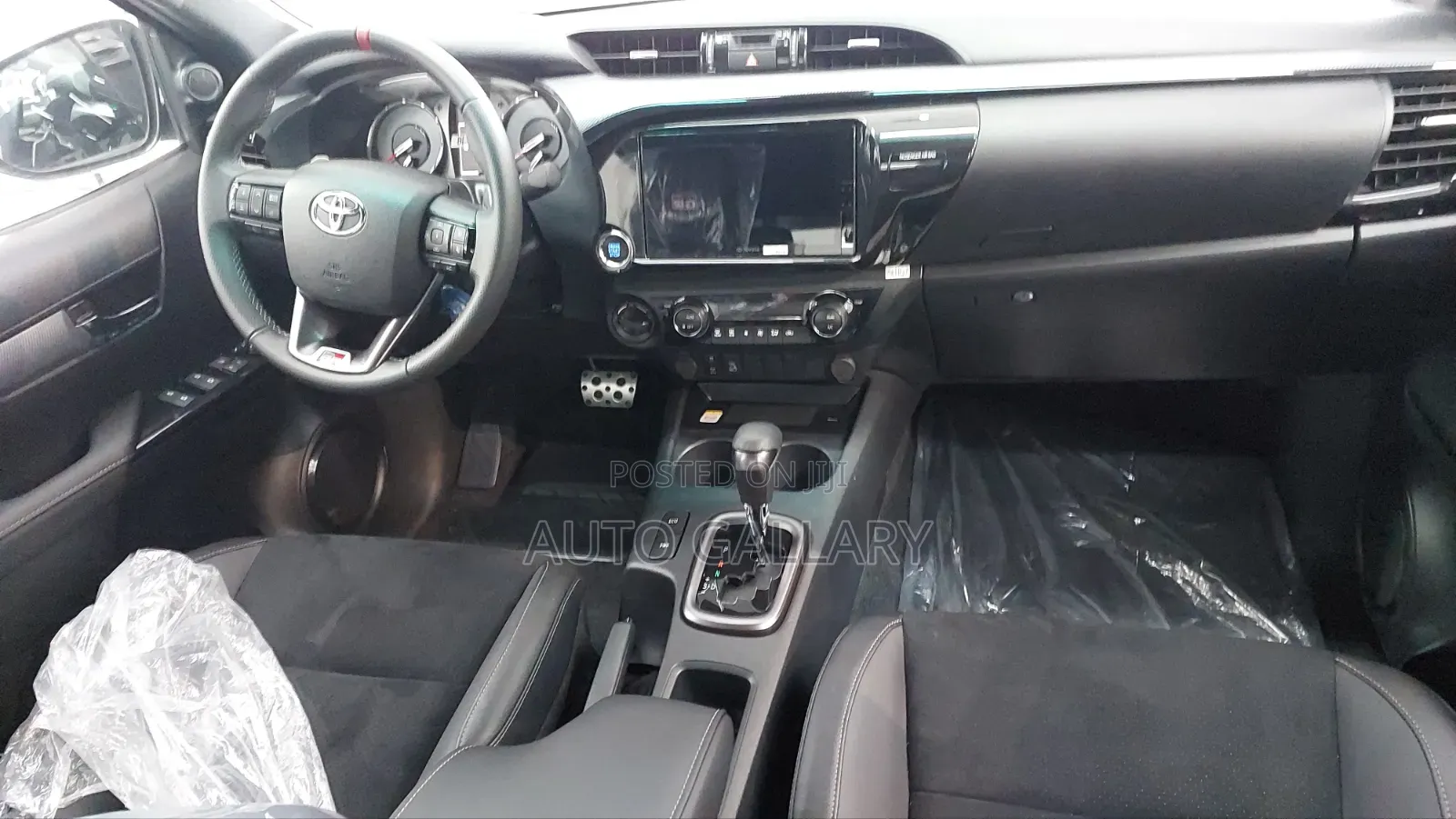 New Toyota Hilux 2026 Black