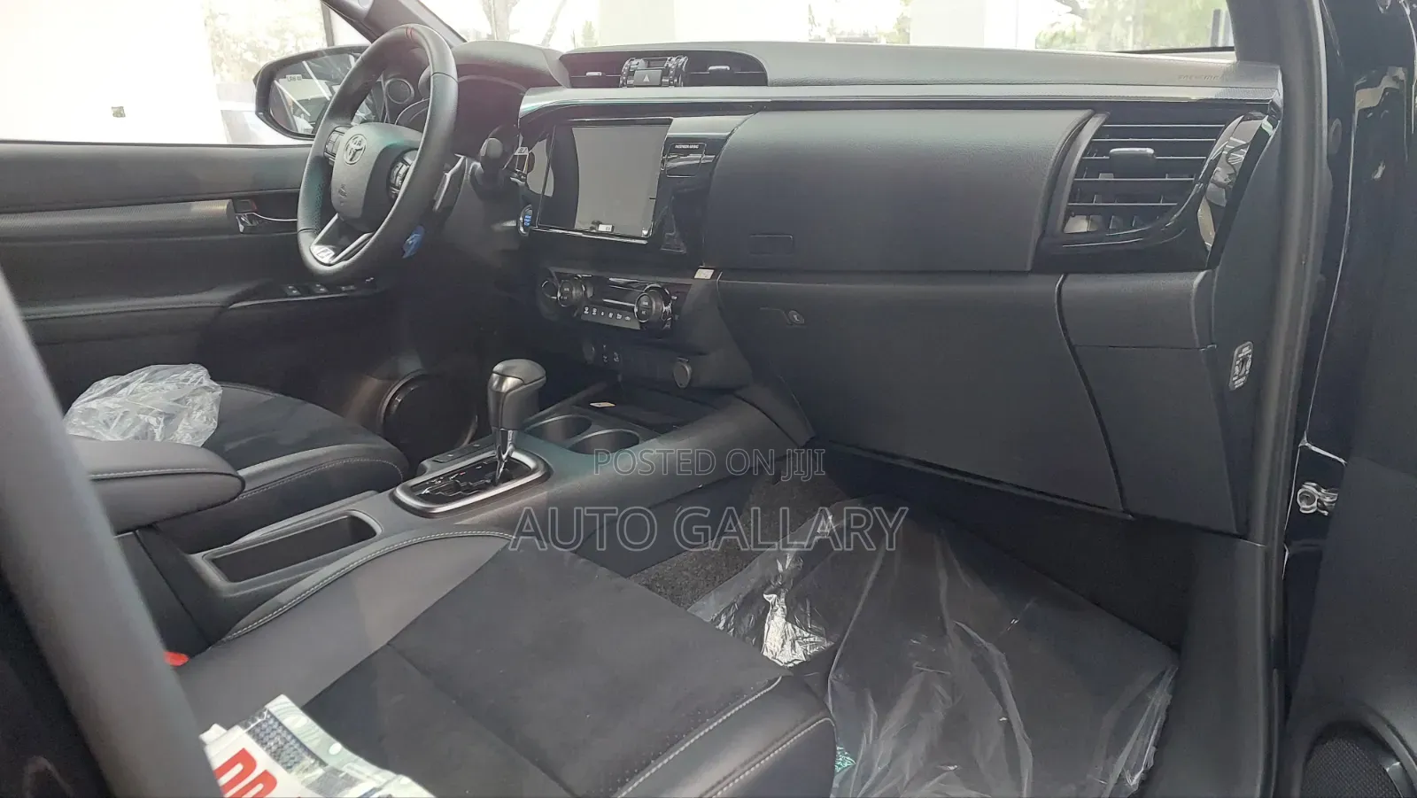New Toyota Hilux 2026 Black