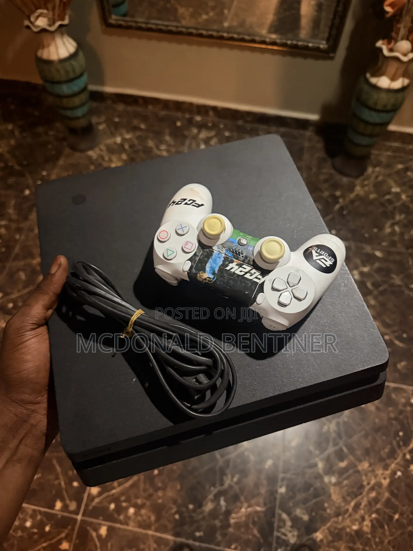 PS4 Slim Jailbreak With 10games Including Fc27
