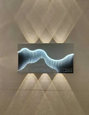 Wave Glow Wall Light