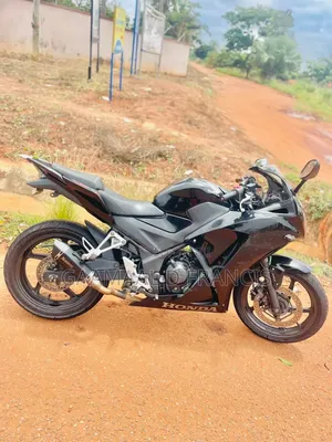 Honda Super Hawk 2018 Black