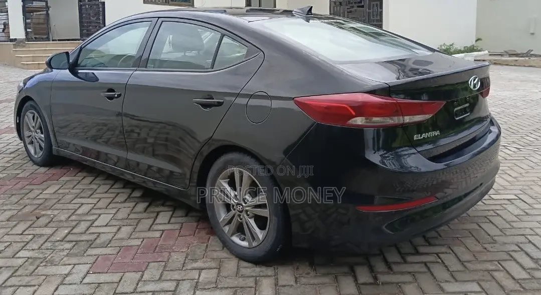 Hyundai Elantra 2018 Black