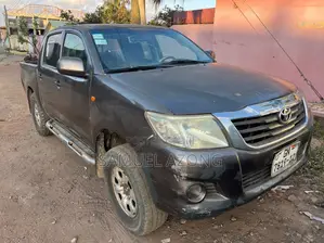 Toyota Hilux 2.7 VVT-i 4X4 SRX 2012 Gray