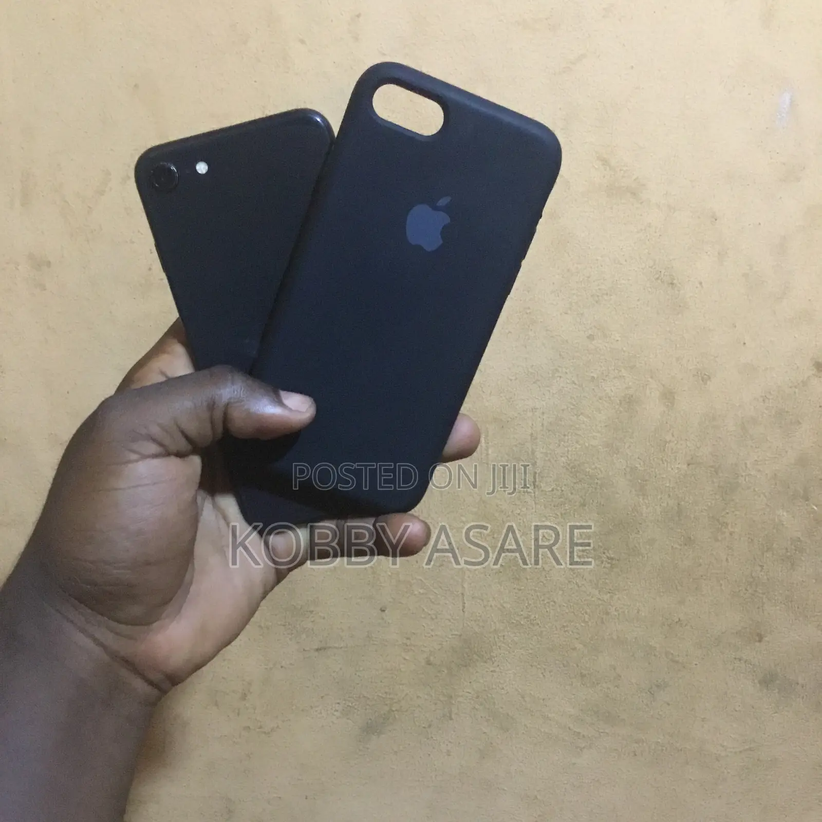 Apple iPhone SE (2020) 64 GB Black
