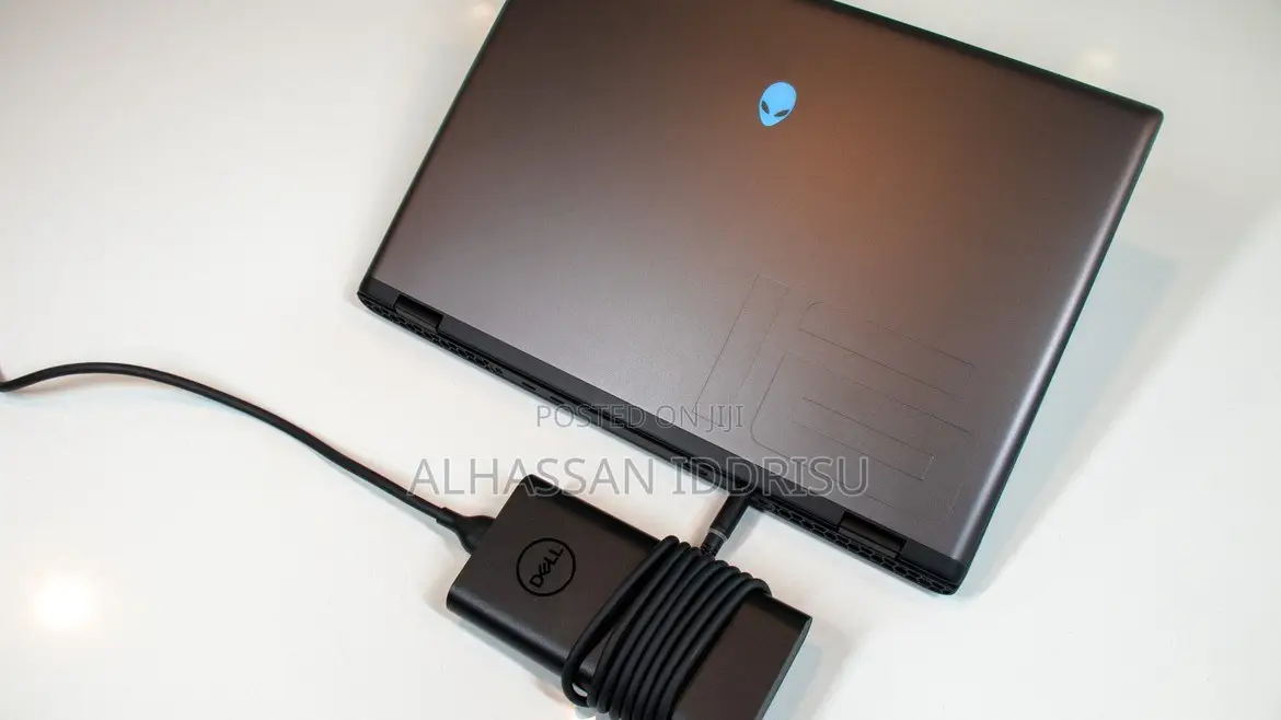 Laptop Dell 16GB Intel Core Ultra 9 SSD 512GB