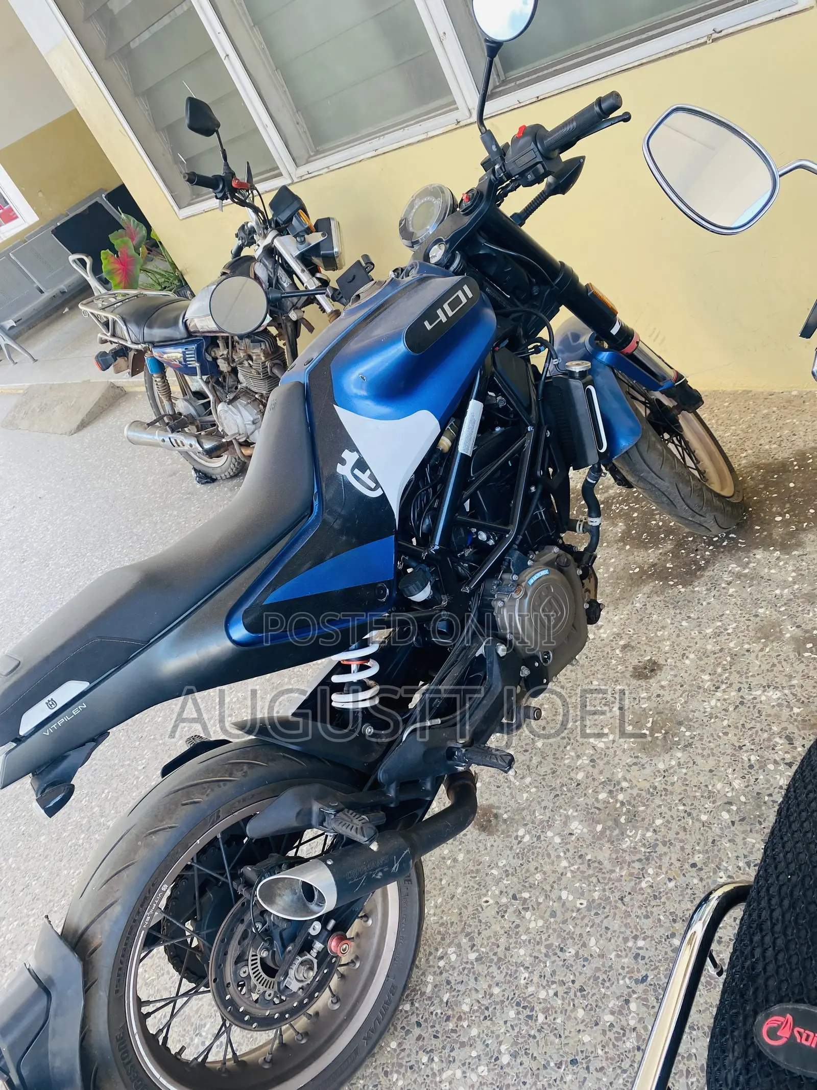 Husqvarna 2025 Blue