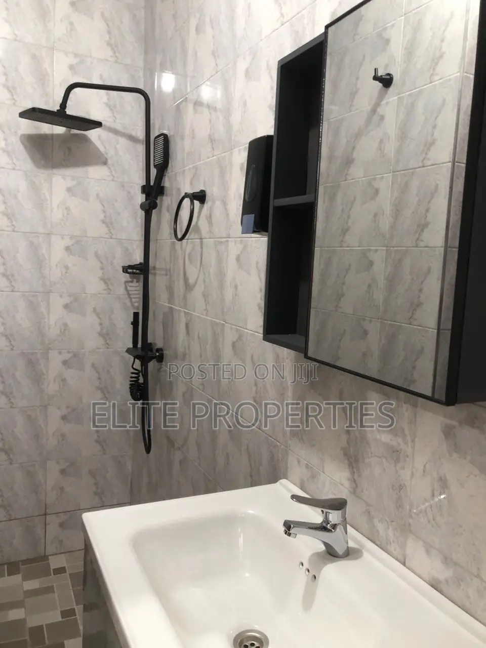 1bdrm Apartment in Opps West China Mall, Dawhenya for rent