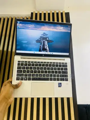 Laptop HP EliteBook 630 G10 16GB Intel Core i5 SSD 256GB