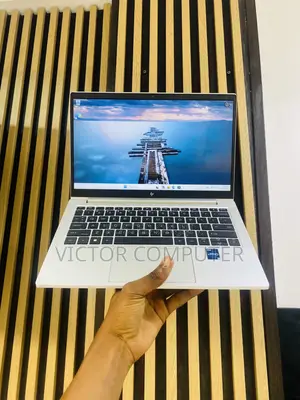 Laptop HP EliteBook 630 G10 16GB Intel Core i5 SSD 256GB