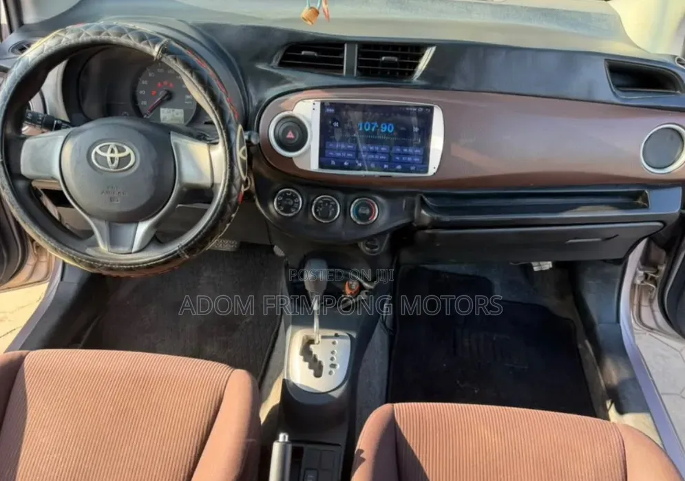 Toyota Vitz 2012