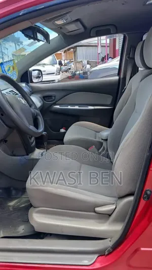 Toyota Belta 2010 Red