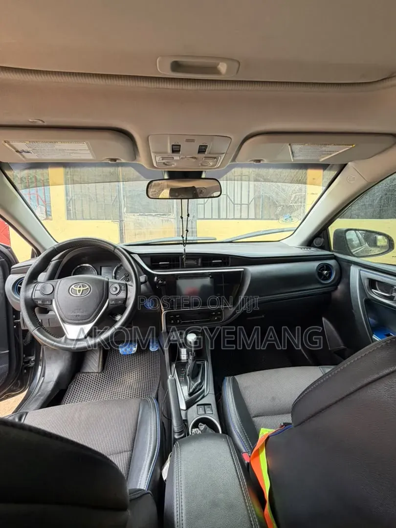 Toyota Corolla 2018 Black