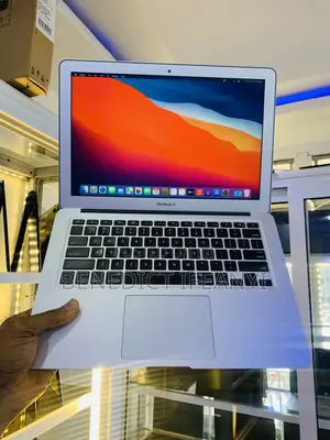 Laptop Apple MacBook Air 2014 8GB Intel Core i5 SSD 128GB