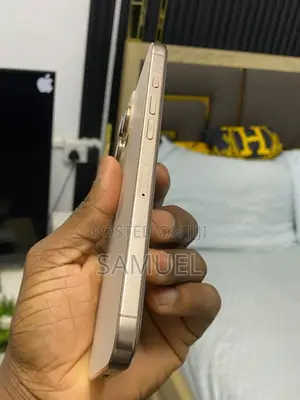 Apple iPhone 16 Pro Max 1 TB Gold