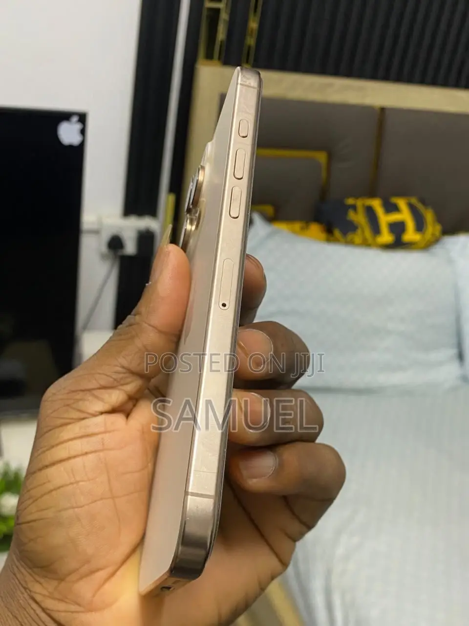 Apple iPhone 16 Pro Max 1 TB Gold