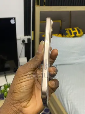 Apple iPhone 16 Pro Max 1 TB Gold