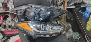 Hyundai Elantra 2017 2018 Headlight