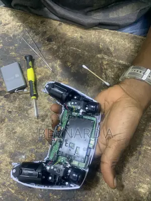 Repair Your Ps,3,4,5 Xbox Pad Here