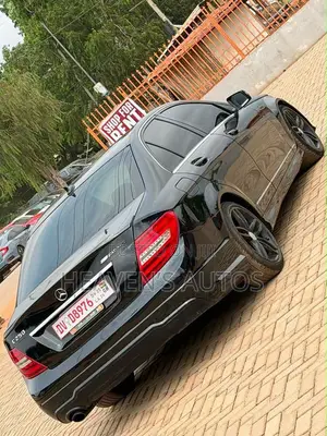 Mercedes-Benz C250 2014 Black