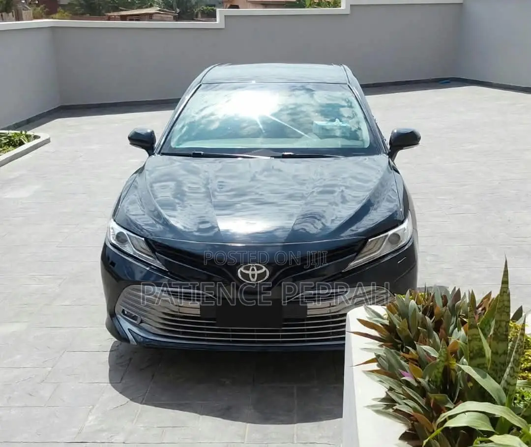 Toyota Camry XLE FWD (2.5L 4cyl 8AM) 2018 Black