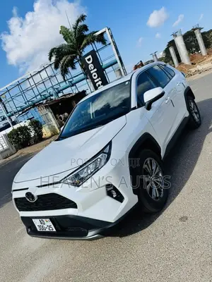 Toyota RAV4 2024 White