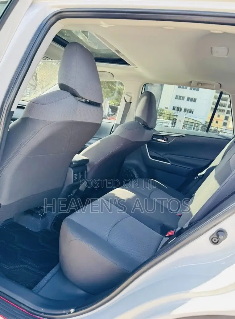 Toyota RAV4 2024 White