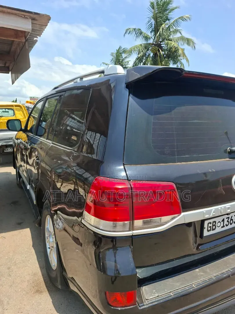 Toyota Land Cruiser 2015 Black