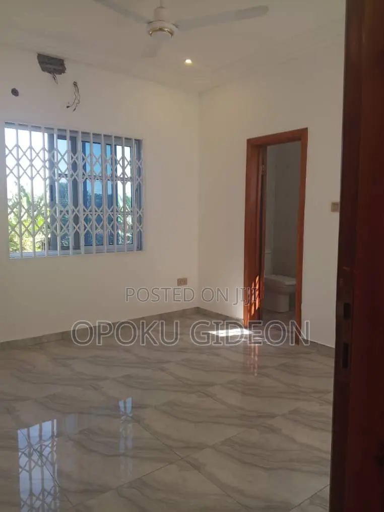 2bdrm House in Canada, Olebu for sale