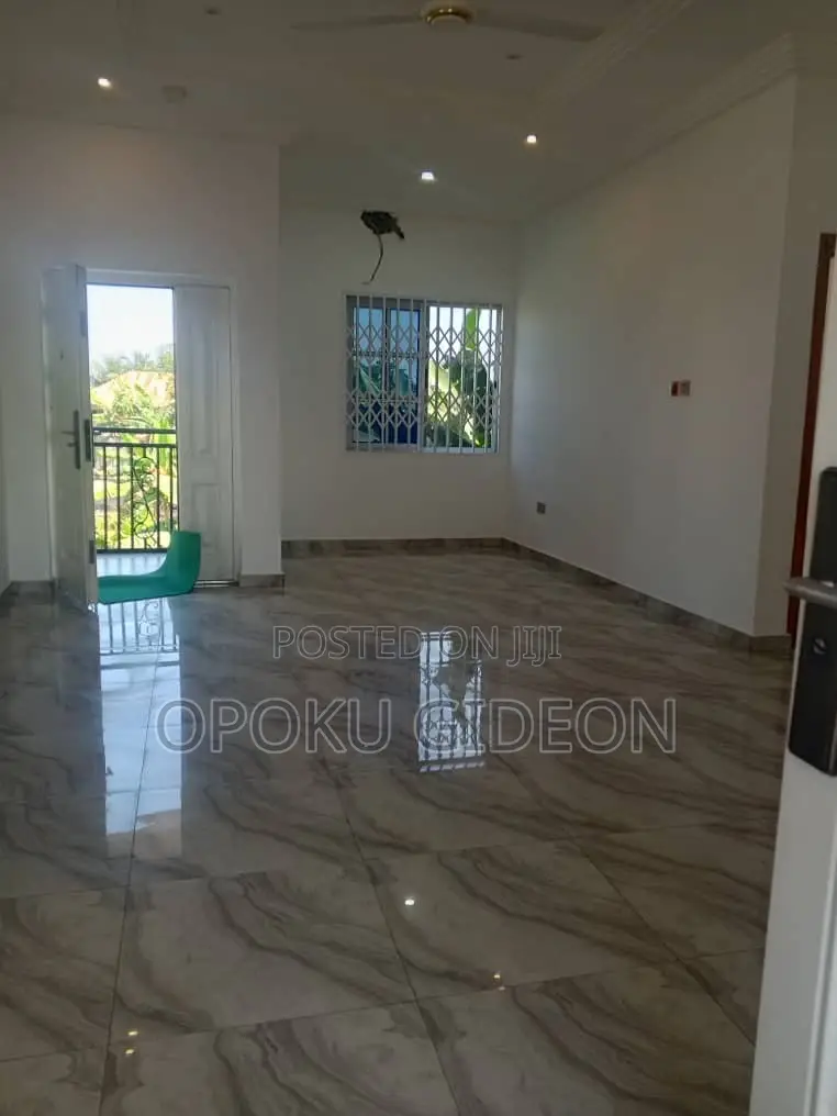 2bdrm House in Canada, Olebu for sale