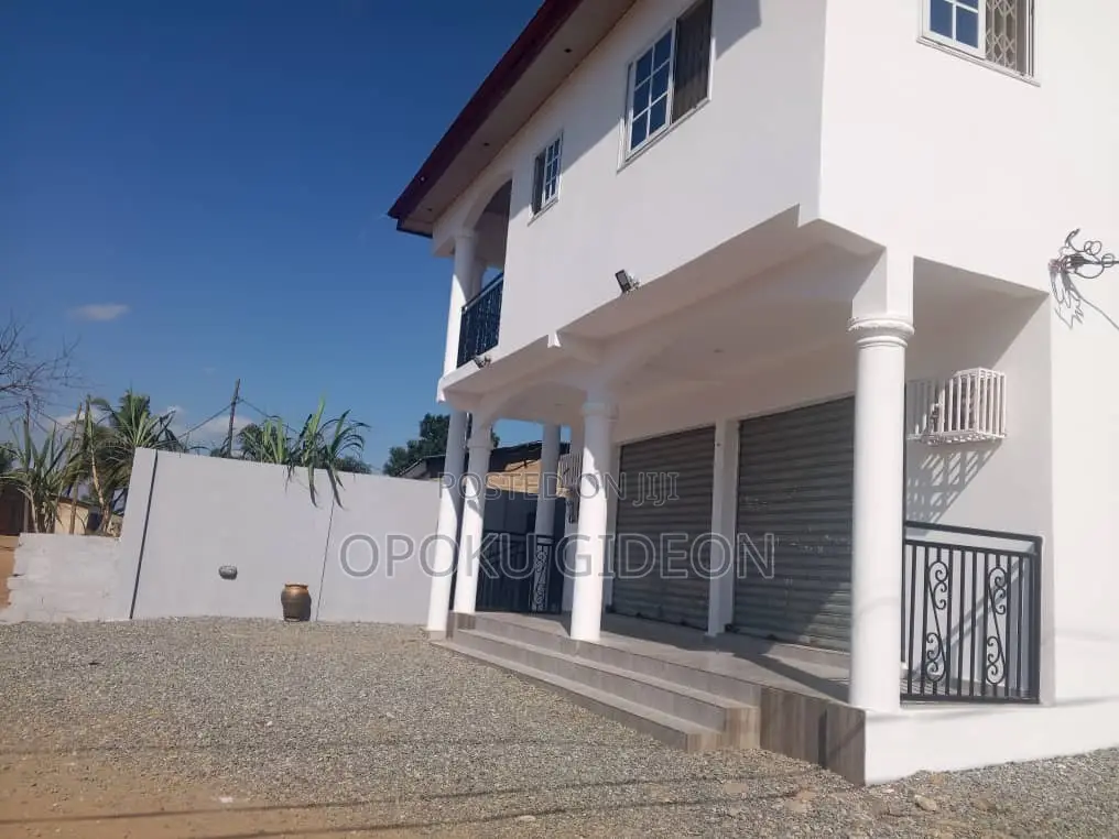 2bdrm House in Canada, Olebu for sale