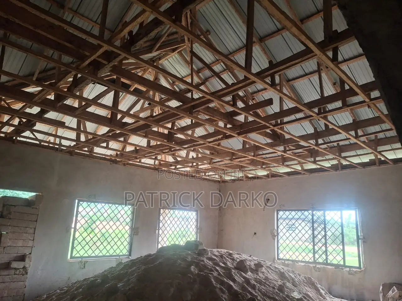 8bdrm House in Kwabre for sale
