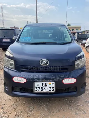 Toyota Voxy 2013 Gray