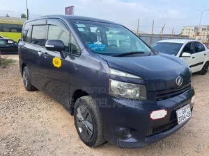 Toyota Voxy 2013 Gray