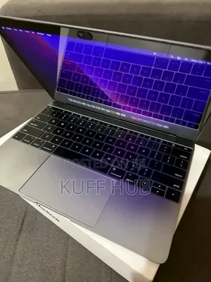 New Laptop Apple MacBook 2017 8GB Intel Core M SSD 256GB