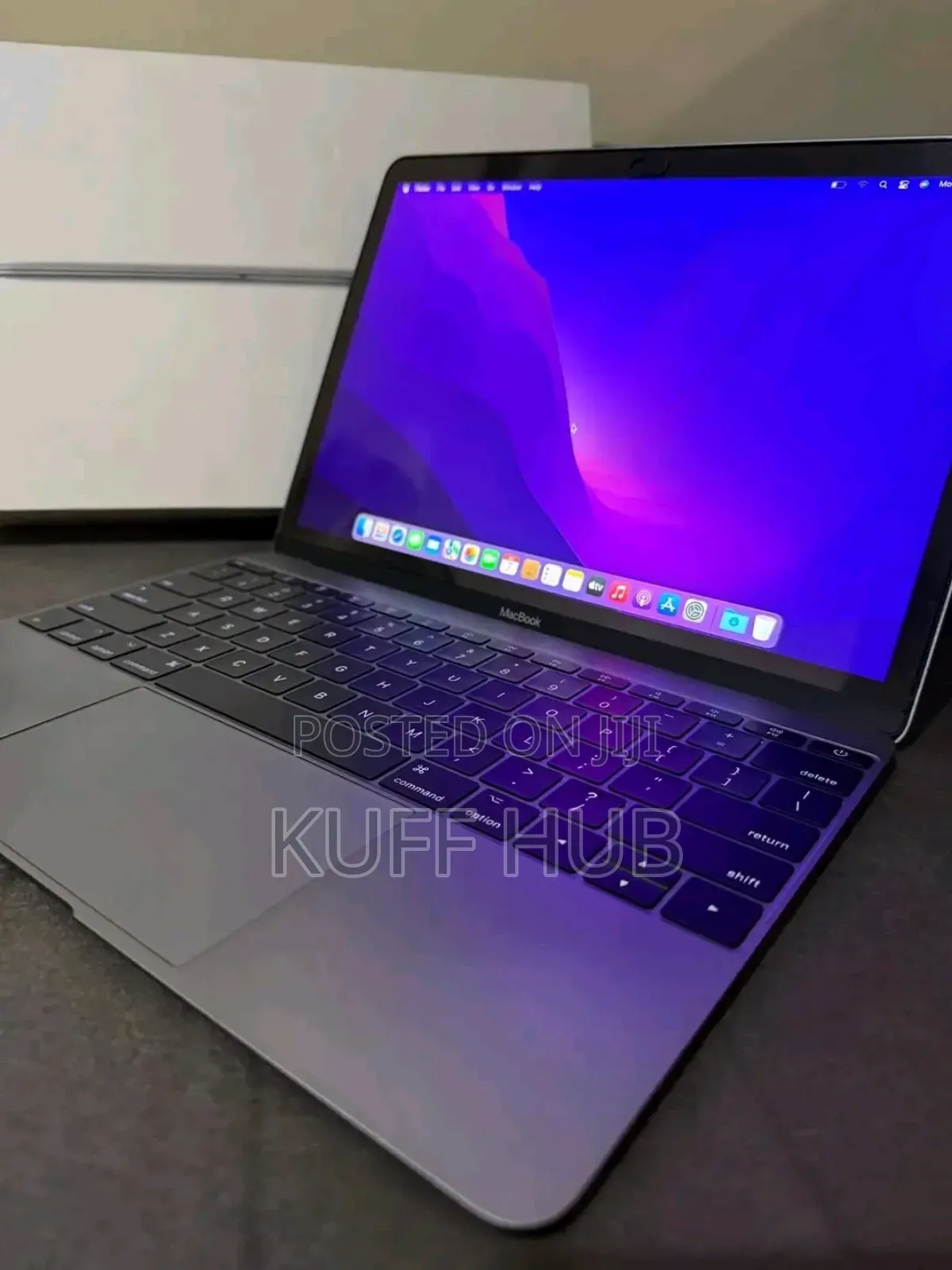 New Laptop Apple MacBook 2017 8GB Intel Core M SSD 256GB