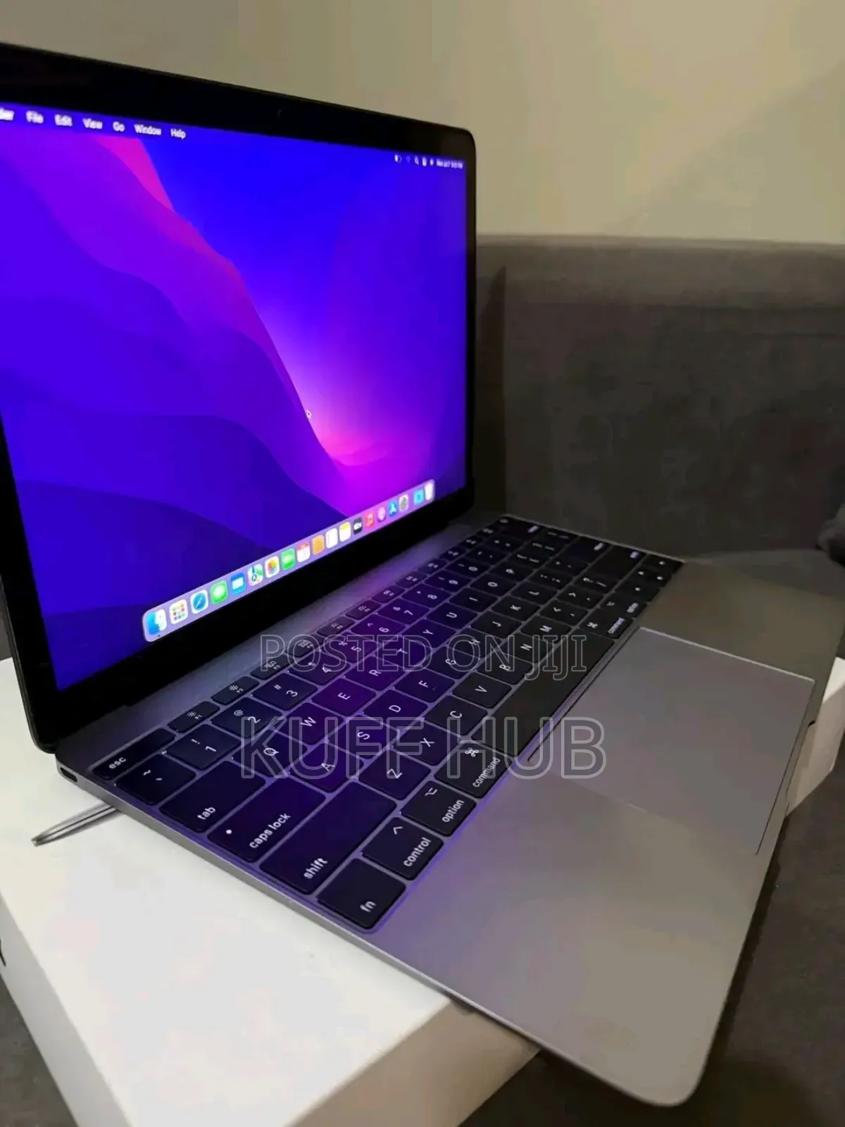 New Laptop Apple MacBook 2017 8GB Intel Core M SSD 256GB