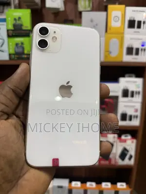 Apple iPhone 11 64 GB White