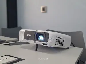 Epson Eb-W55 Bluetooth WiFi Hdmi 4000 Lumen Business & Home Projector