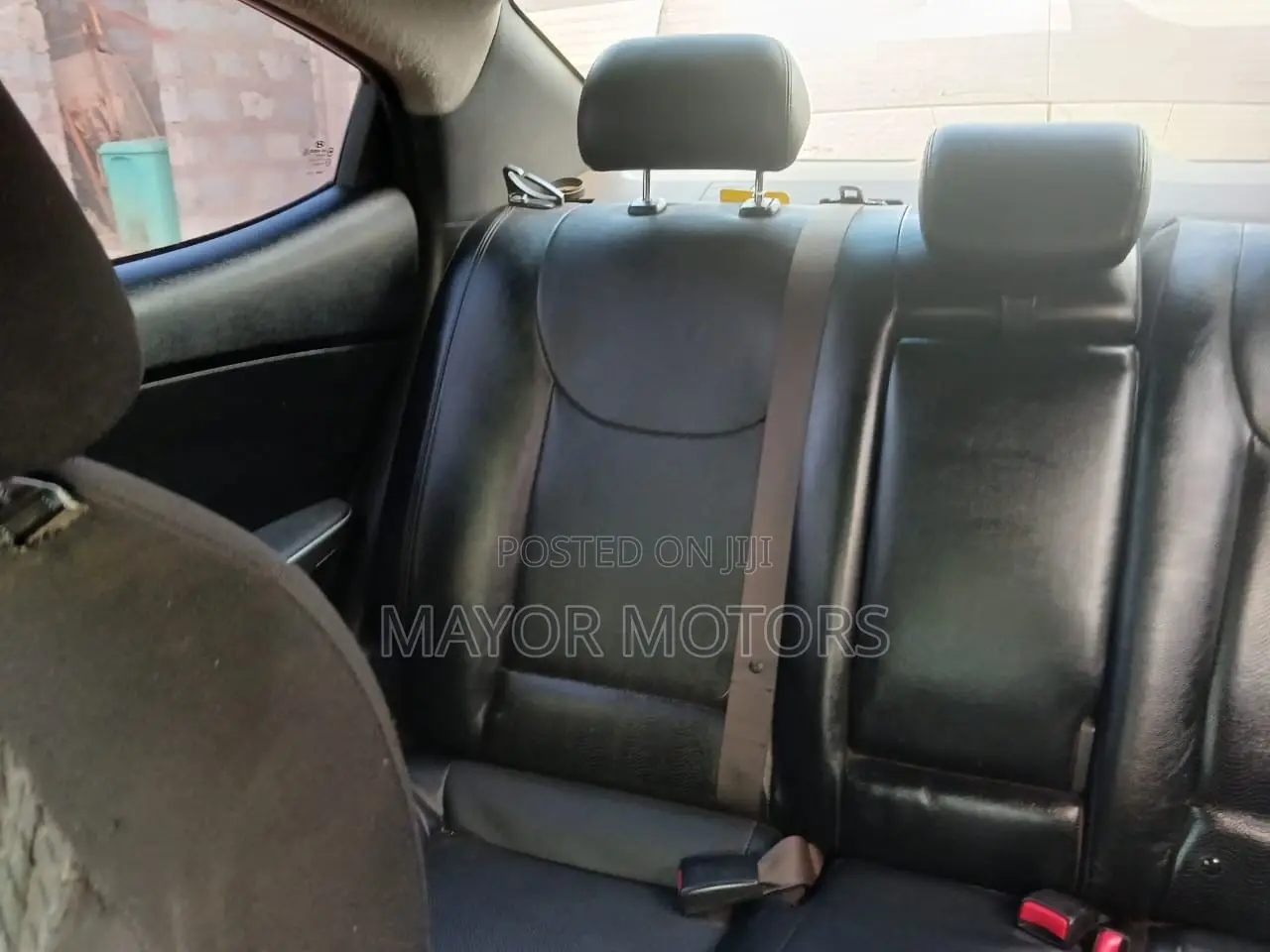 Hyundai Elantra Limited Sedan FWD (1.8L 4cyl 6A) 2013