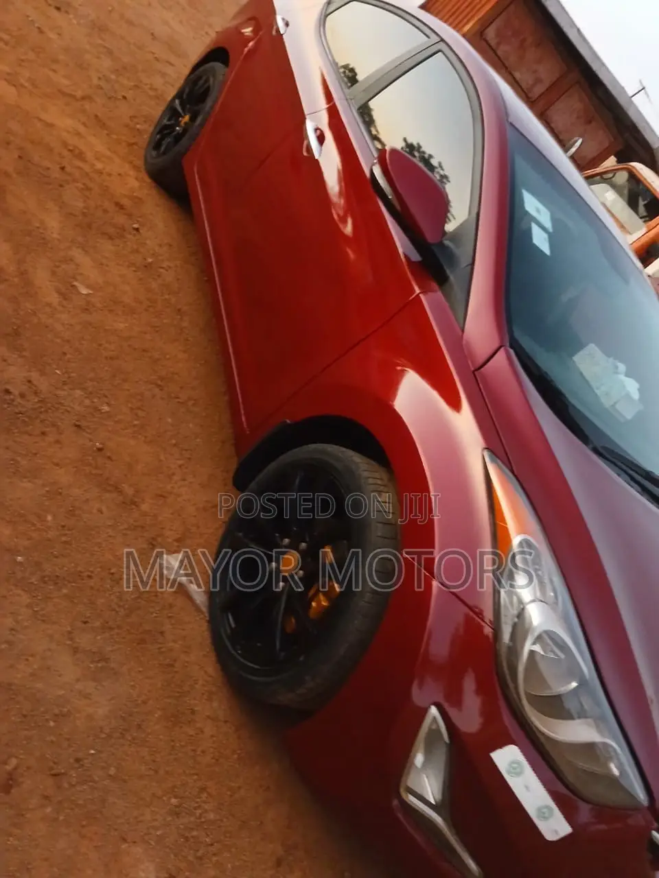 Hyundai Elantra Limited Sedan FWD (1.8L 4cyl 6A) 2013